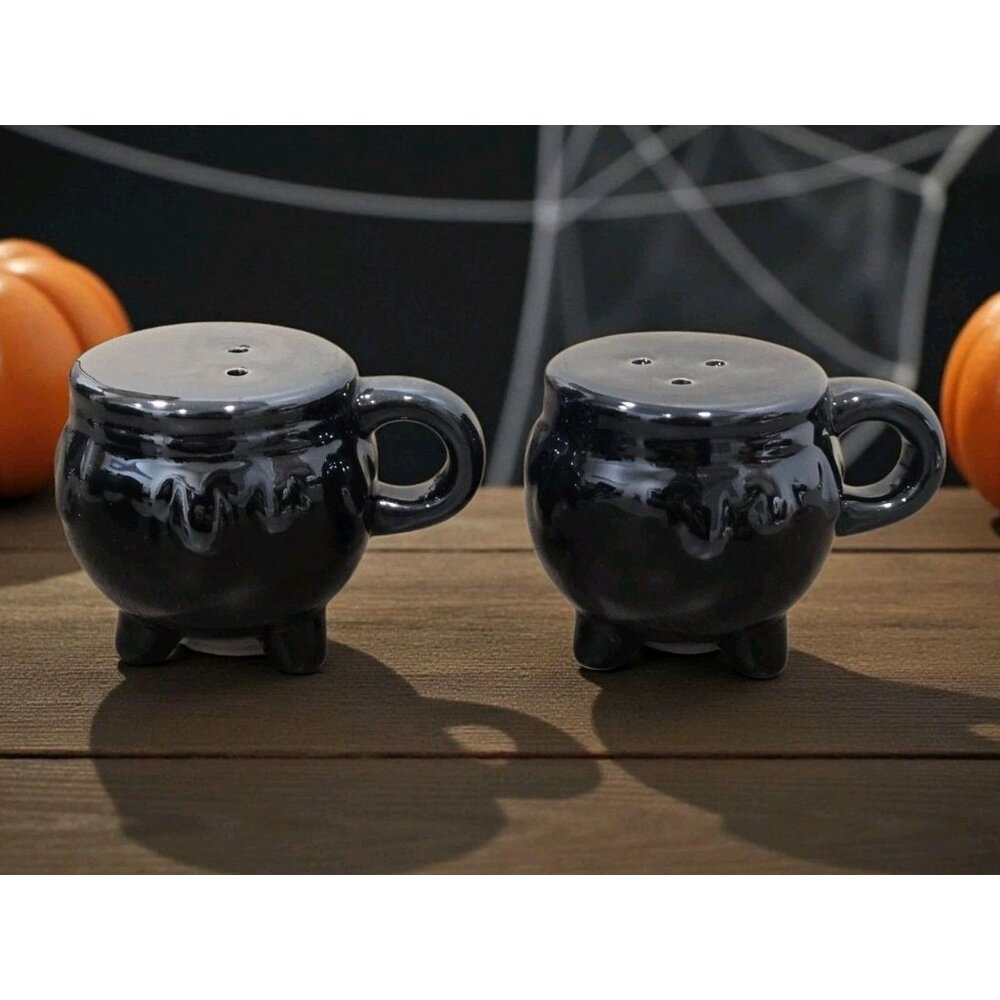 New Witches Pot Cauldron Salt & Pepper Shakers Salt N Pepper Dinning Decor Set